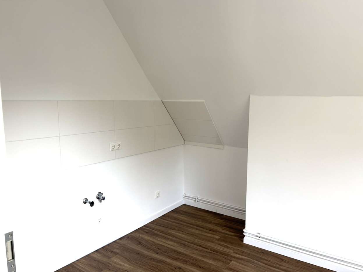 ~~Kleine 2 Zimmerwohnung im Dachgeschoss in Bünde Mitte !~~ - Foto 2