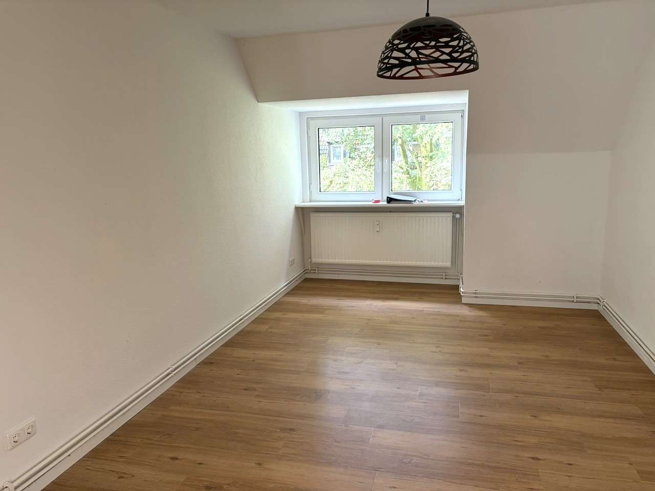 ~~Kleine Dachgeschoss 2 Zimmerwohnung in Bünde Mitte !~~ - Foto 4