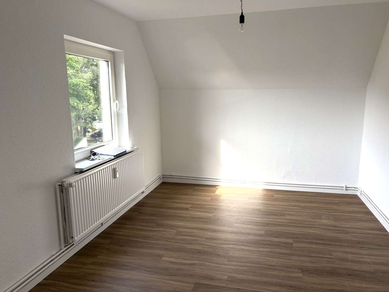 ~~Kleine 2 Zimmerwohnung im Dachgeschoss in Bünde Mitte !~~ - Foto 3