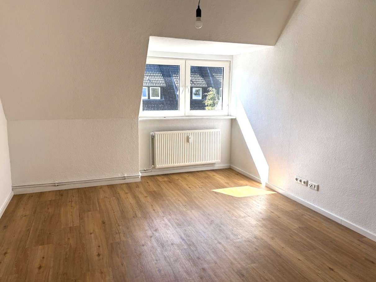 ~~Kleine 2,5 Zimmer Dachgeschosswohnung in Bünde-Mitte!!~~ - Photo 2