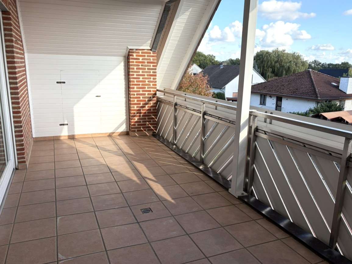 ~~Wunderschöne Etagenwohnung mit Loggia in Stift Quernheim !!~~ - Photo 3