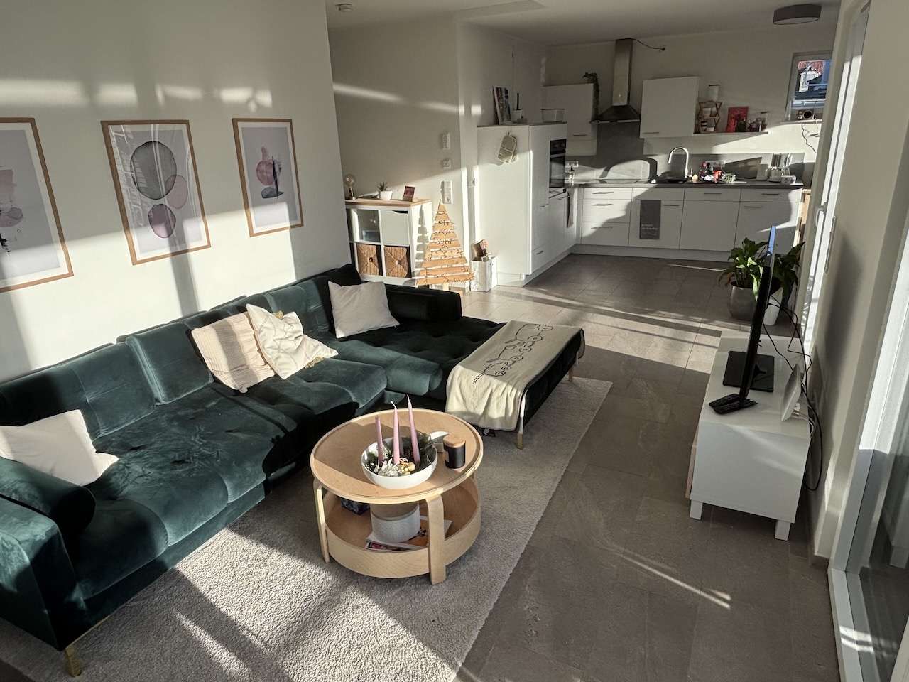 Schöne freundliche Etagenwohnung mit Süd-Loggia im Zentrum von Bünde !! - Photo 2