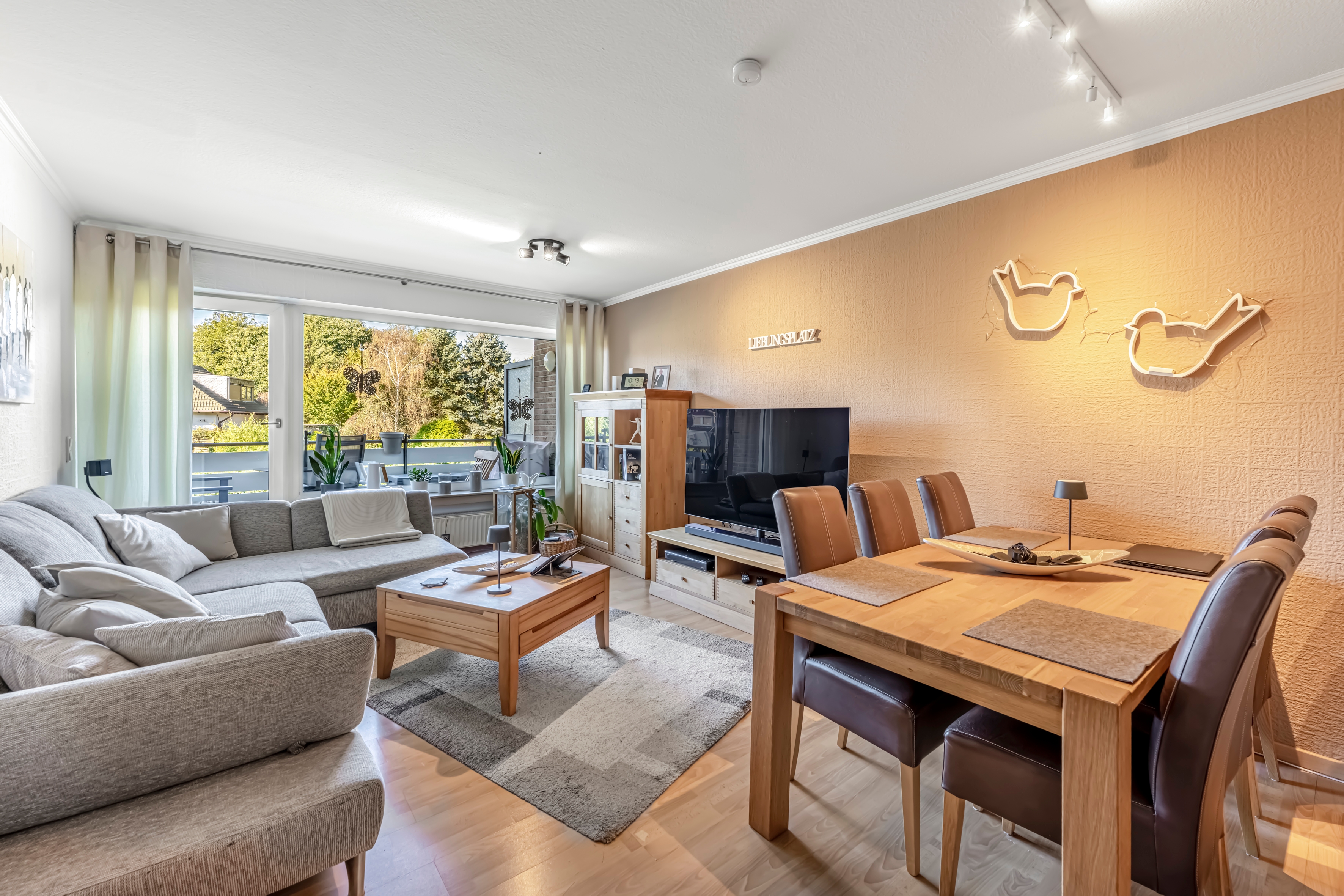 Loggia mit Blick ins Grüne | Ruhige 2-Zimmer-Wohnung in Neuss-Morgensternsheide