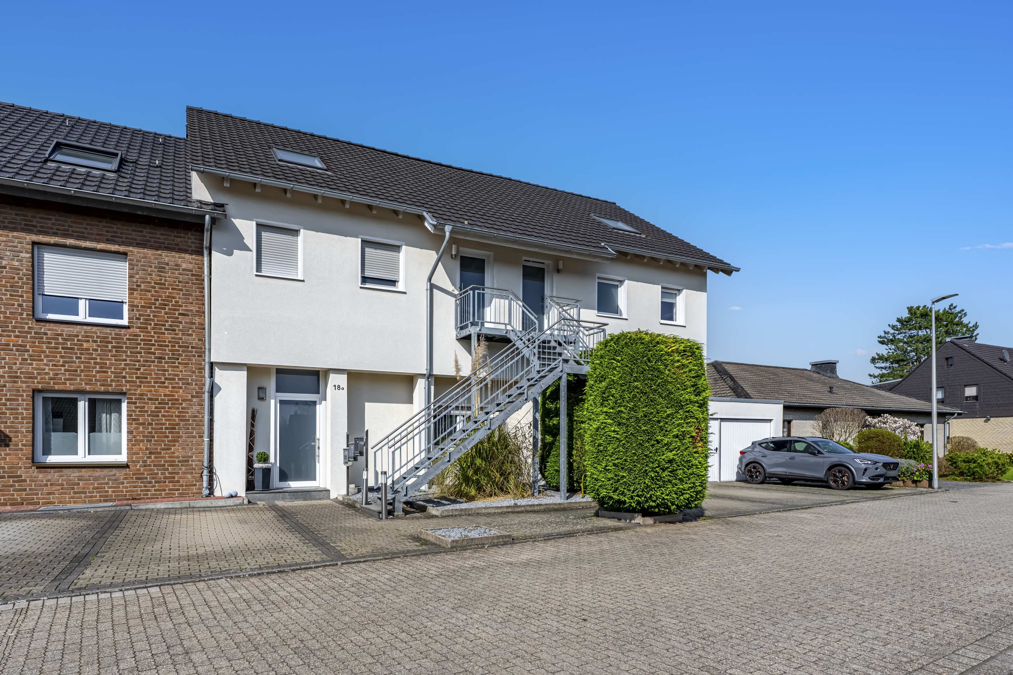 Preisreduziert: Maisonette-Wohnung mit eigenem Zugang & Garage – Wohnen mit Hausgefühl