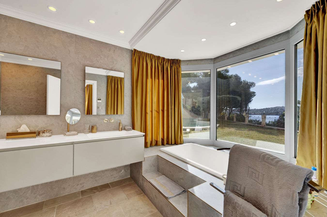 [object Object] - image