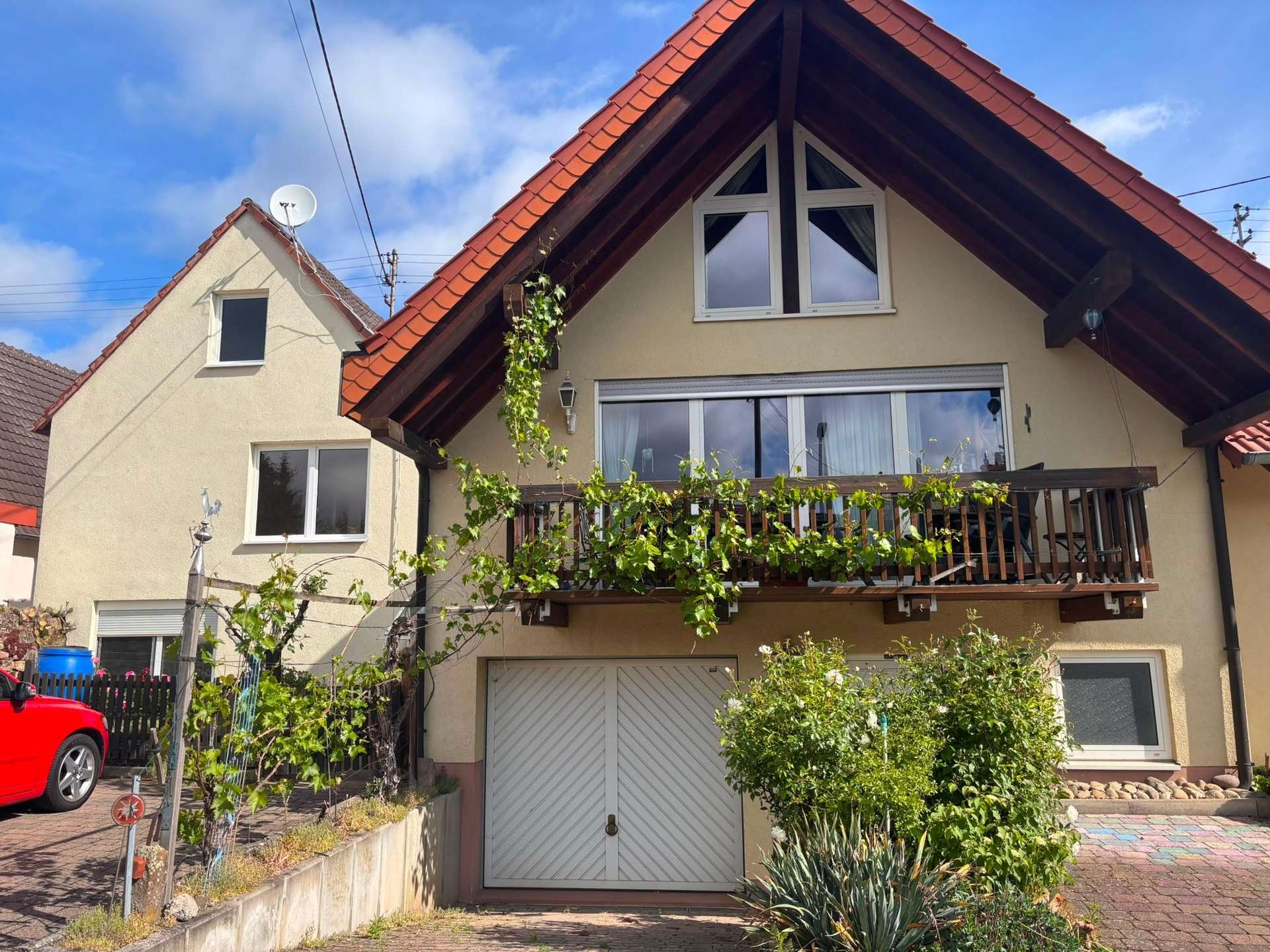 Einfamilienhaus im Weinort Maikammer – Haus Ansicht Front | Rhein & Reben Immobilien Haus Ansicht Front