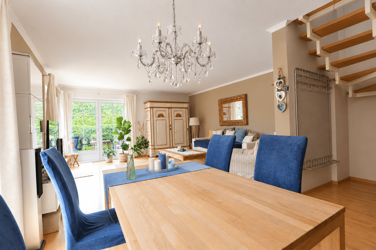 Esszimmer – Gepflegtes Reihenendhaus mit 134 m² Wohnfläche, Garten und Carport in Bremen Borgfeld