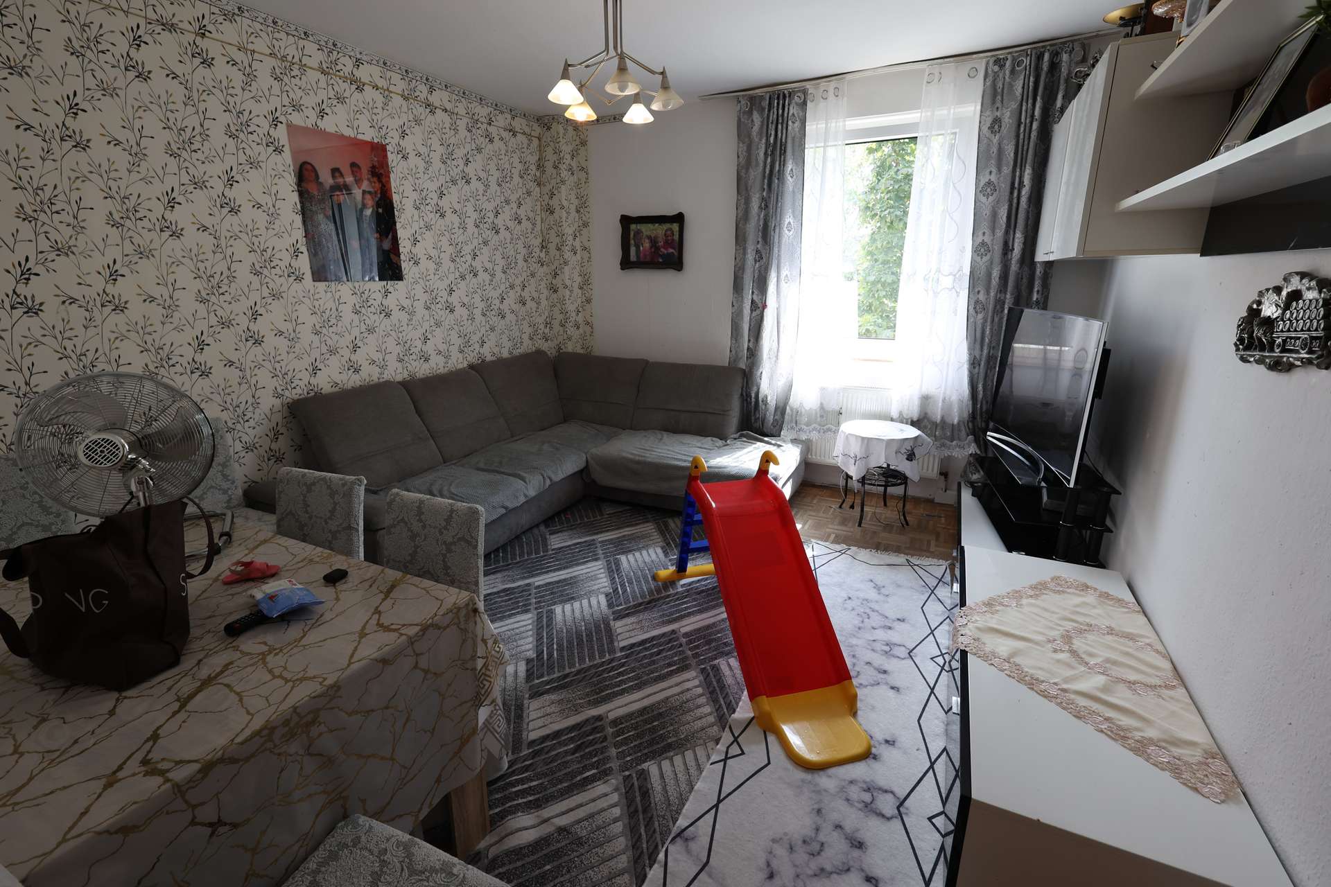 Großzügige Eigentumswohnung im Essener Ostviertel in Essen - Wohnzimmer