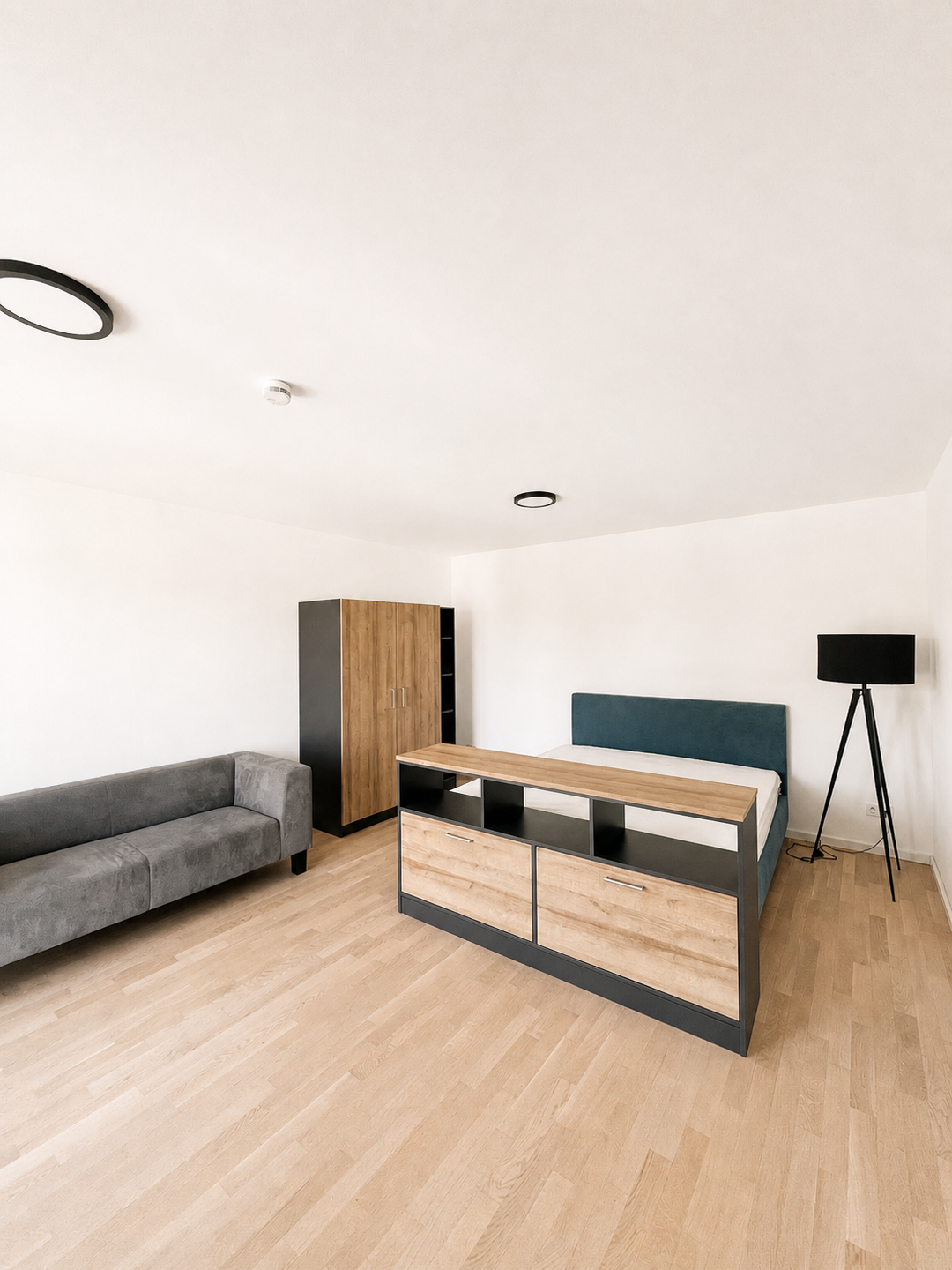 Großzügig möbliertes 2-Zimmer-Apartment in Potsdam – Einheit im 3. Obergeschoss