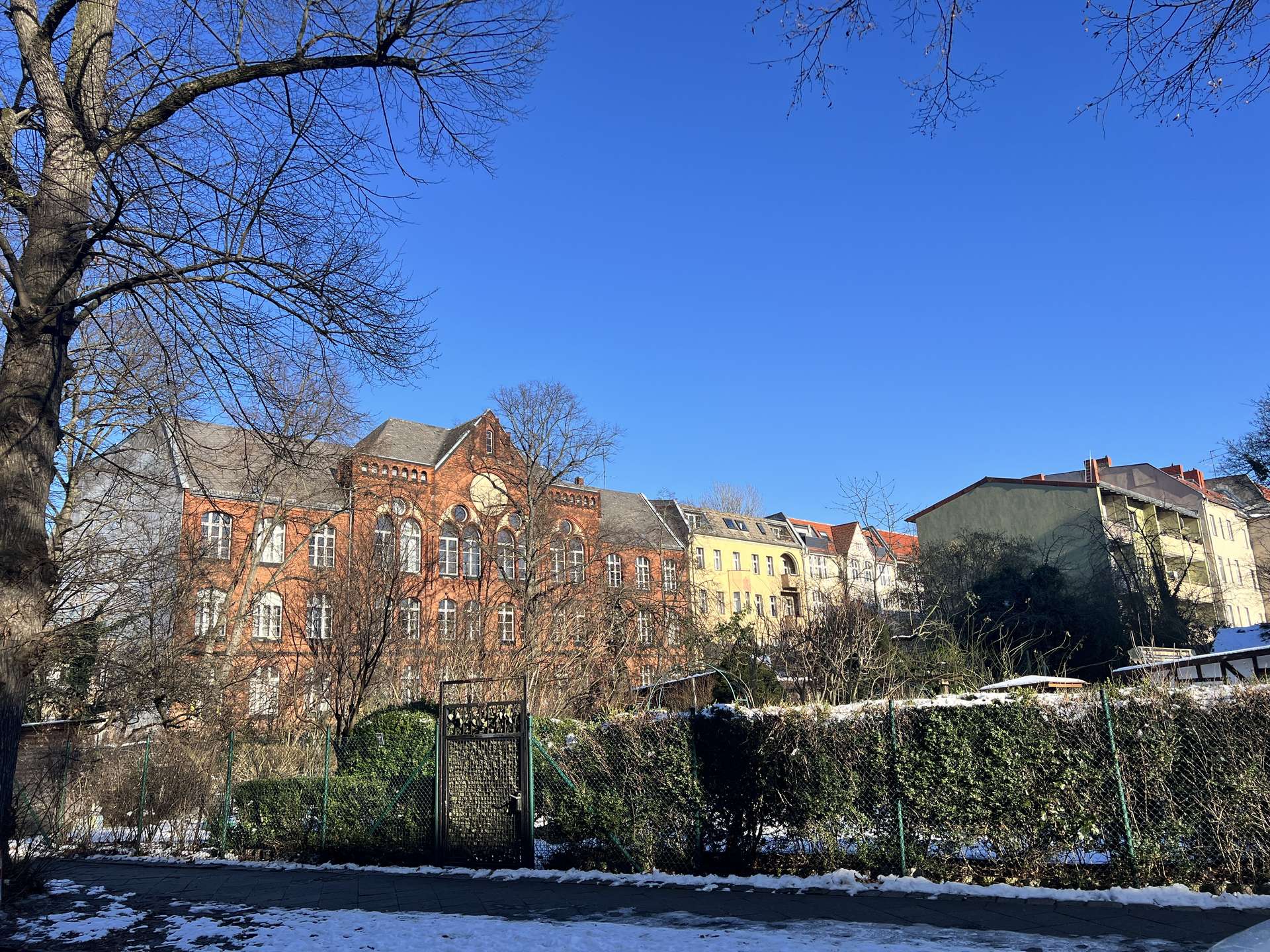 Die Wilhel-Kuhr-Str (gegenüber)aße
