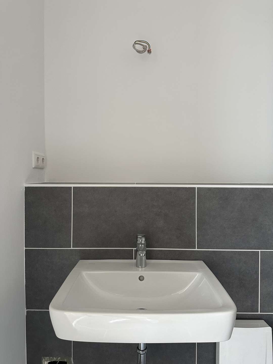 Badezimmer Waschtisch Beispielwohnun