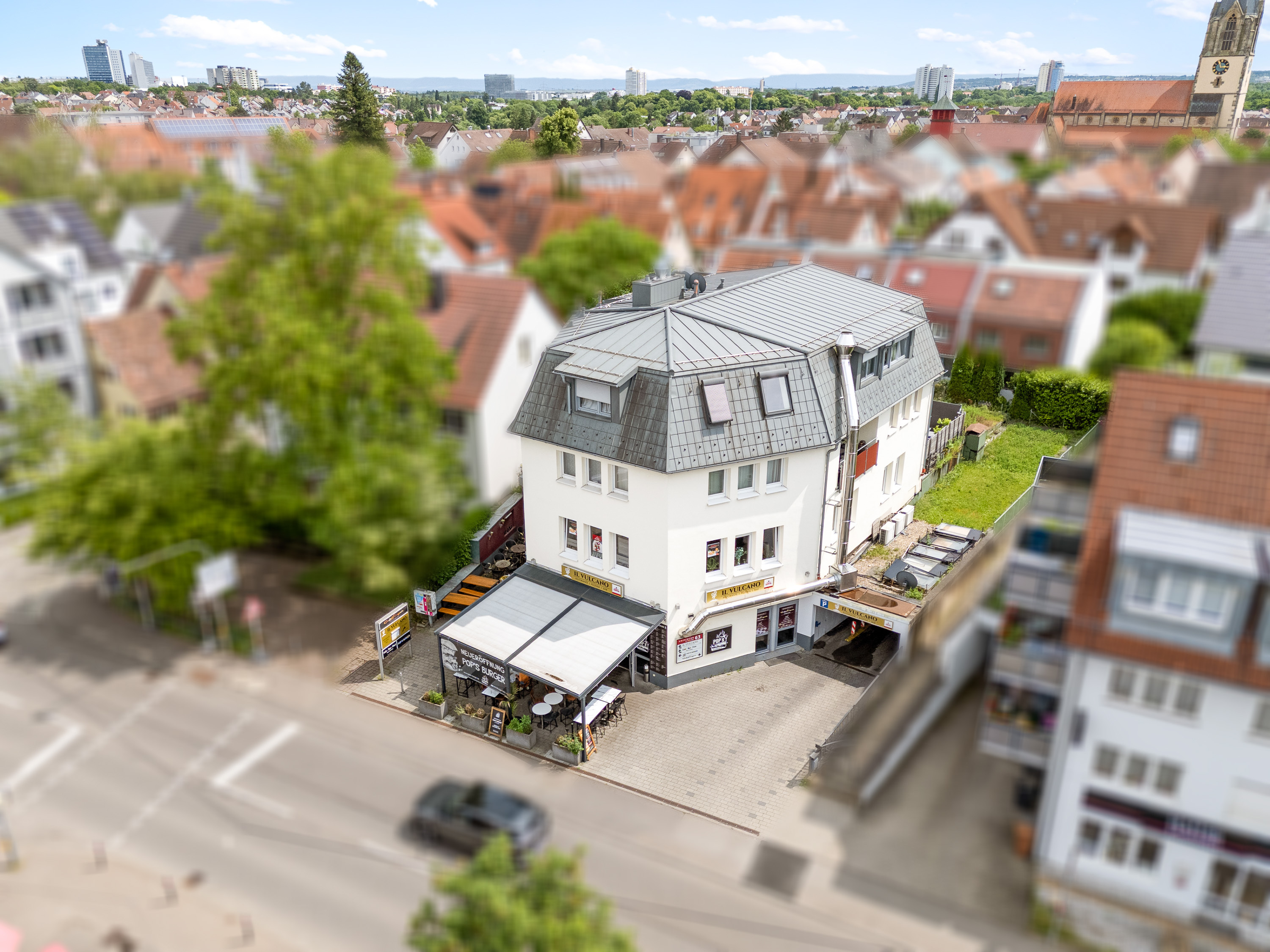 Wohn- und Geschäftshaus in zentraler Lage von Möhringen