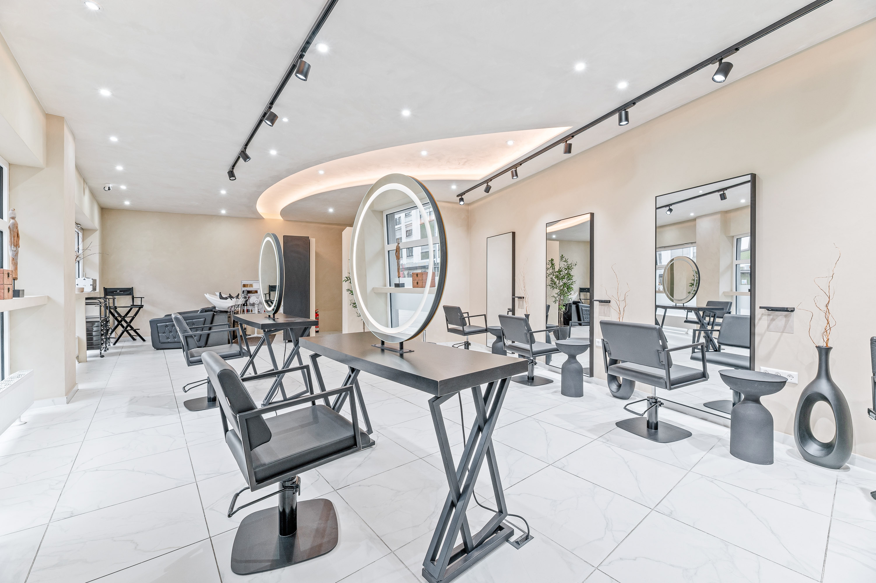 Eigener Friseursalon – Schlüsselfertiges Business in 1A-Lage