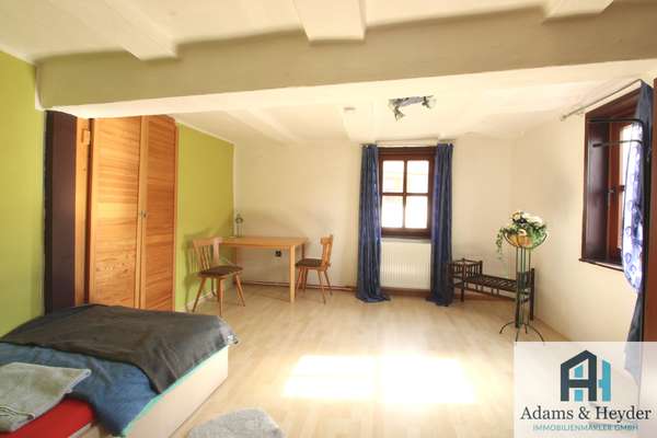 Schlafzimmer 1