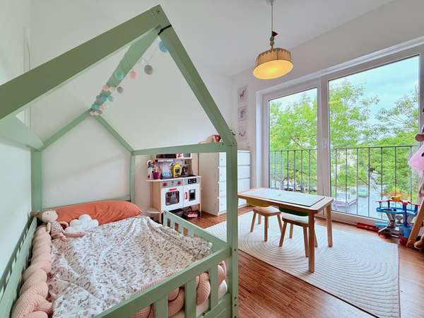 Schlafzimmer 1