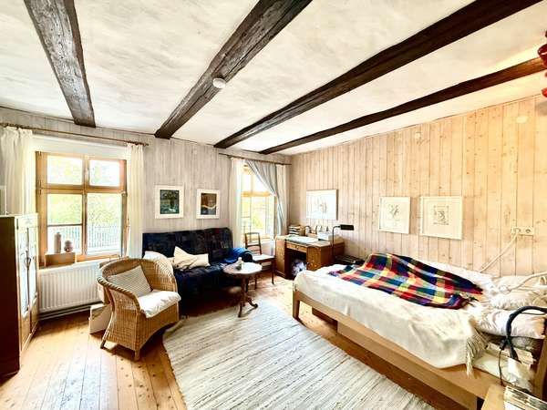 Schlafzimmer 1 (EG)