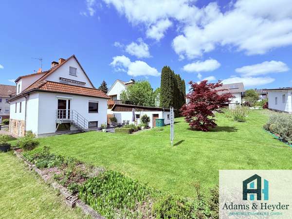 Haus mit komplettem Garten
