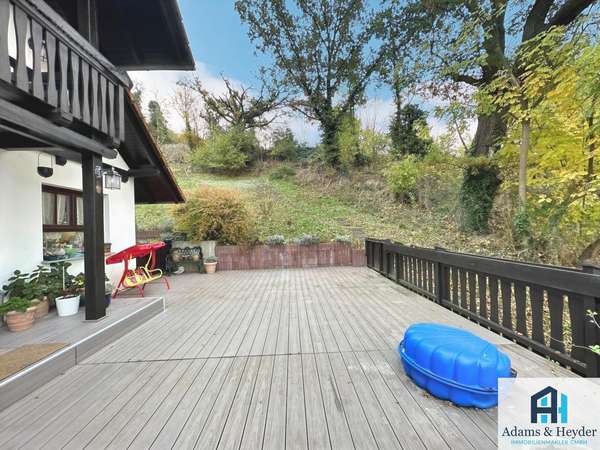 Terrasse auf Garagen Bild 1