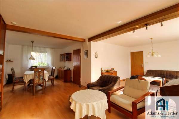 Gesamtansicht Wohn- & Esszimmer