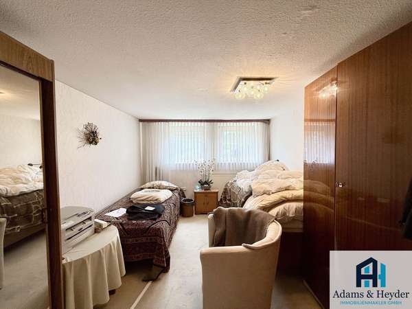 Schlafzimmer 4 (UG)