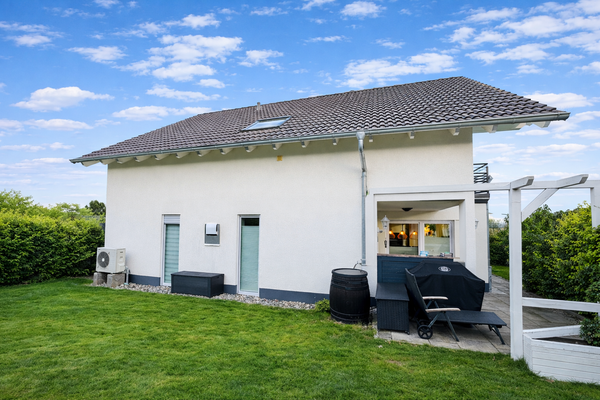 Außen links