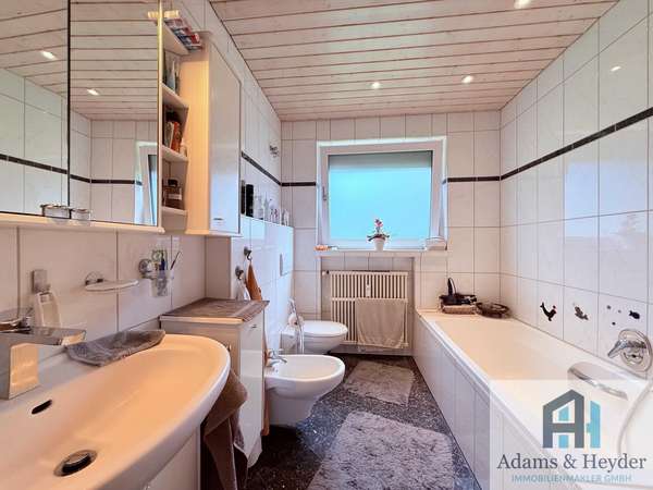 Badezimmer 2, EG