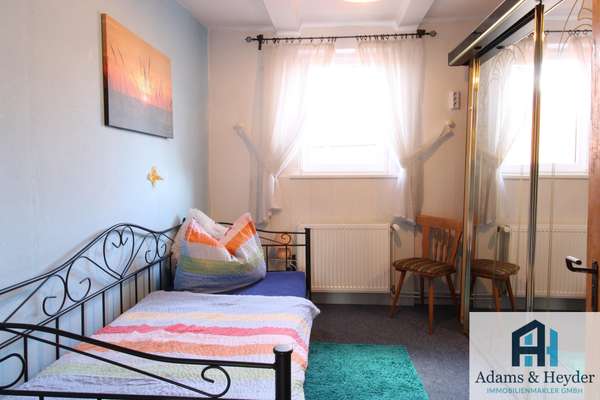 Schlafzimmer 4