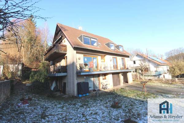 Haus mit Vorgarten