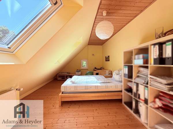 Schlafzimmer 1, OG