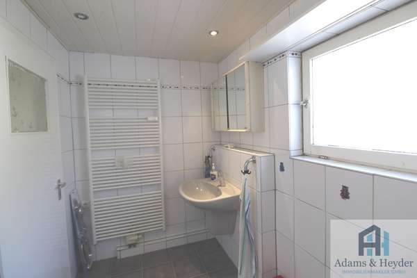 Badezimmer EG, Bild 2