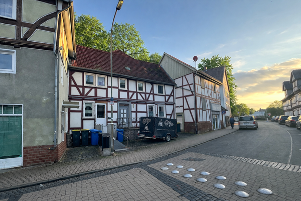 Außen vorne links