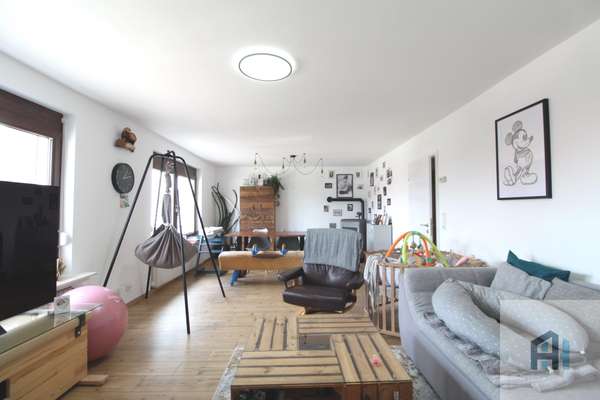 Haus 1: Mietwhg Wohnzimmer, 1.OG