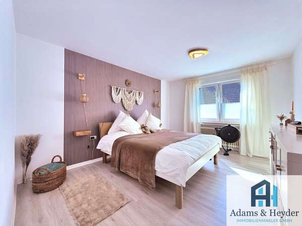 Schlafzimmer 1, EG