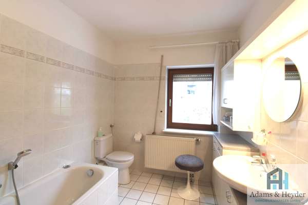 Badezimmer EG, Bild 1