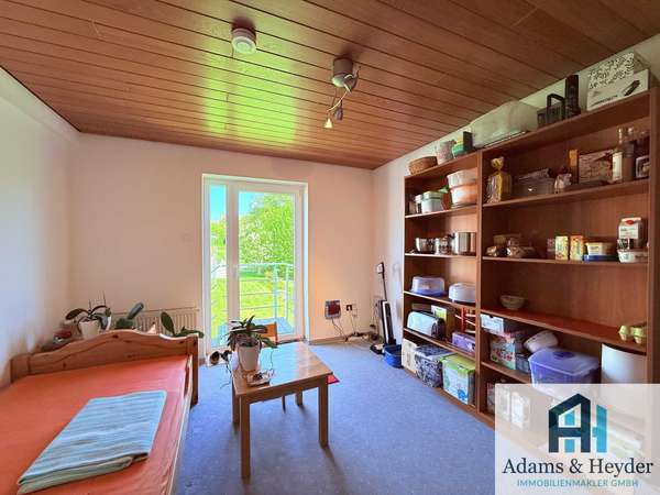 Schlafzimmer 4, EG