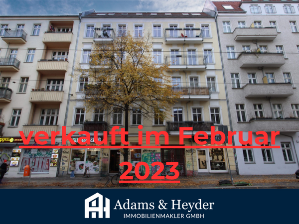 BEZUGSFREI ab 1.4.2024: Helle und modernisierte Altbauwohnung mit Balkon in Top-Lage in Berlin-Friedrichshain