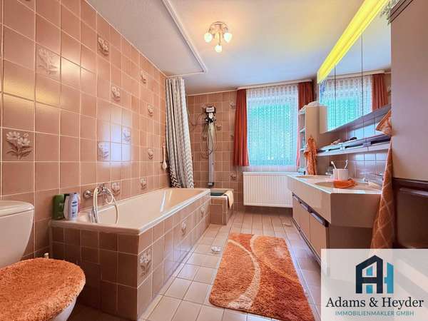 Haus 1: Badezimmer 1.OG
