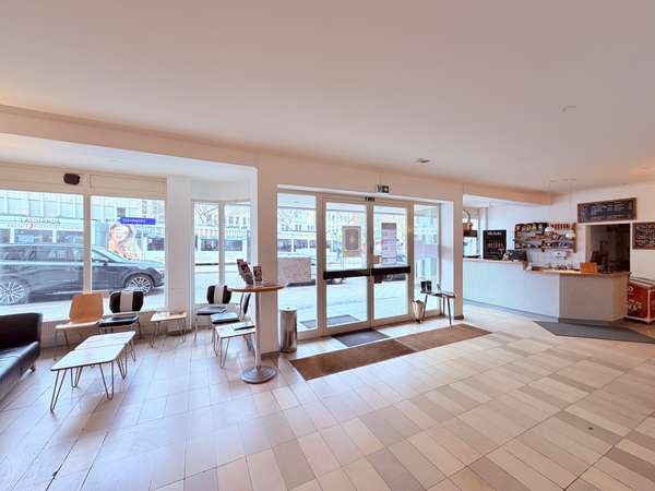 Foyer Kino, Bild 1