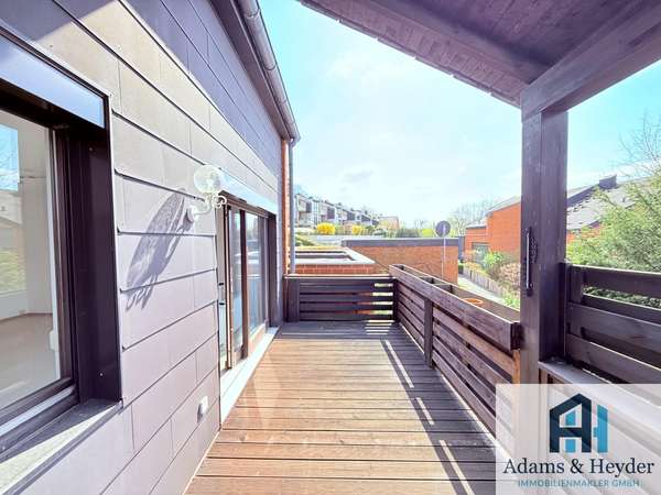 Balkon vor Wohnzimmer, Bild 1