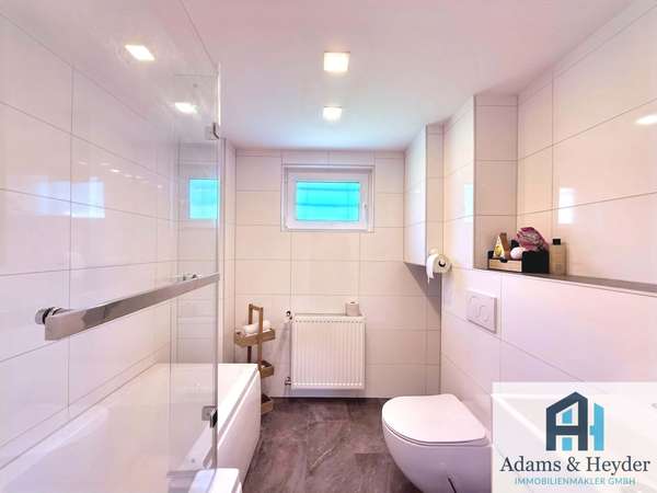 Badezimmer 3, UG