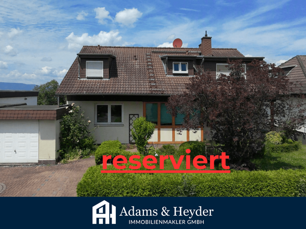 Traumhafter Fernblick über Kassel in diesem Zweifamilienhaus mit Einliegerwohnung in Lohfelden