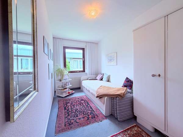 Schlafzimmer 2, EG