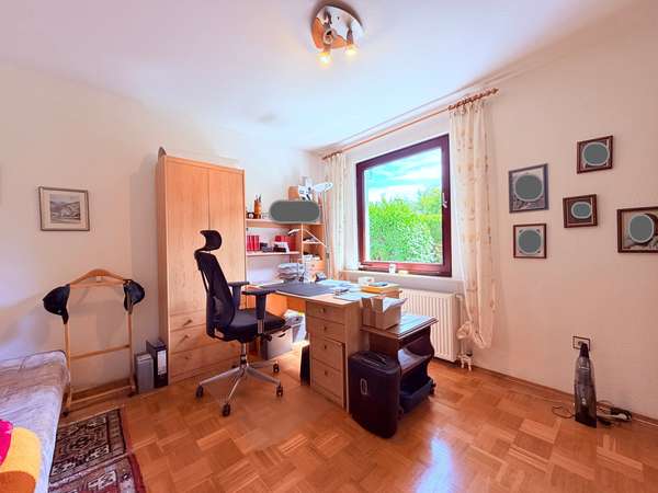 Schlafzimmer 2 (Büro)