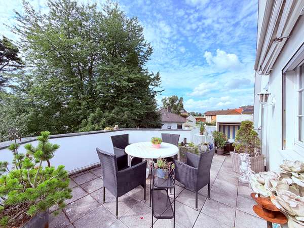 Balkon vor WZ, 1.OG, Bild1