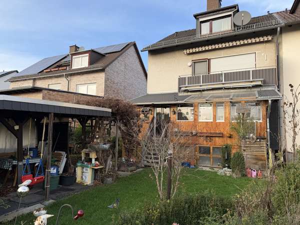 Hausansicht aus Garten