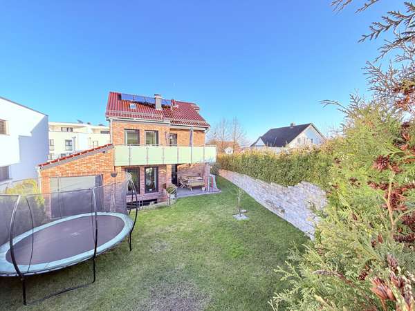 Garten mit Haus