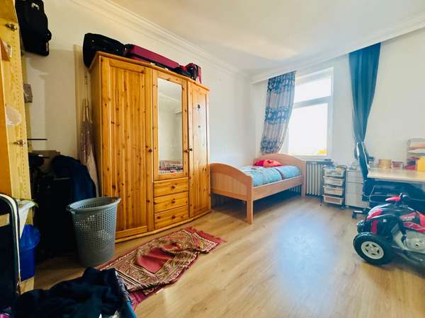 OG links Kinderzimmer 1