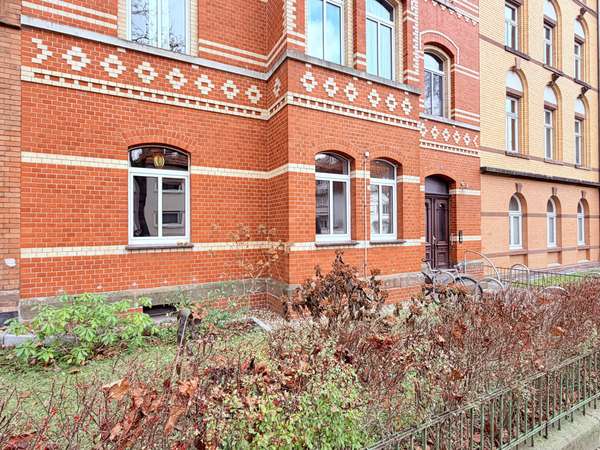 Vorgarten mit Hauseingang