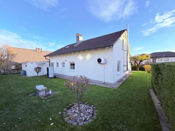 Rückansicht Haus _ Garten