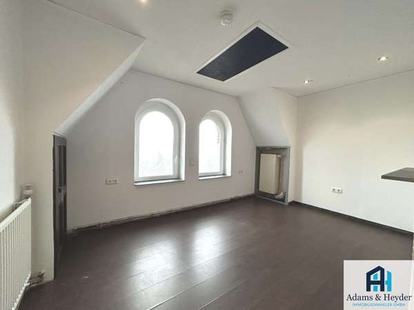 Zimmer 2, 2. OG Bild 1
